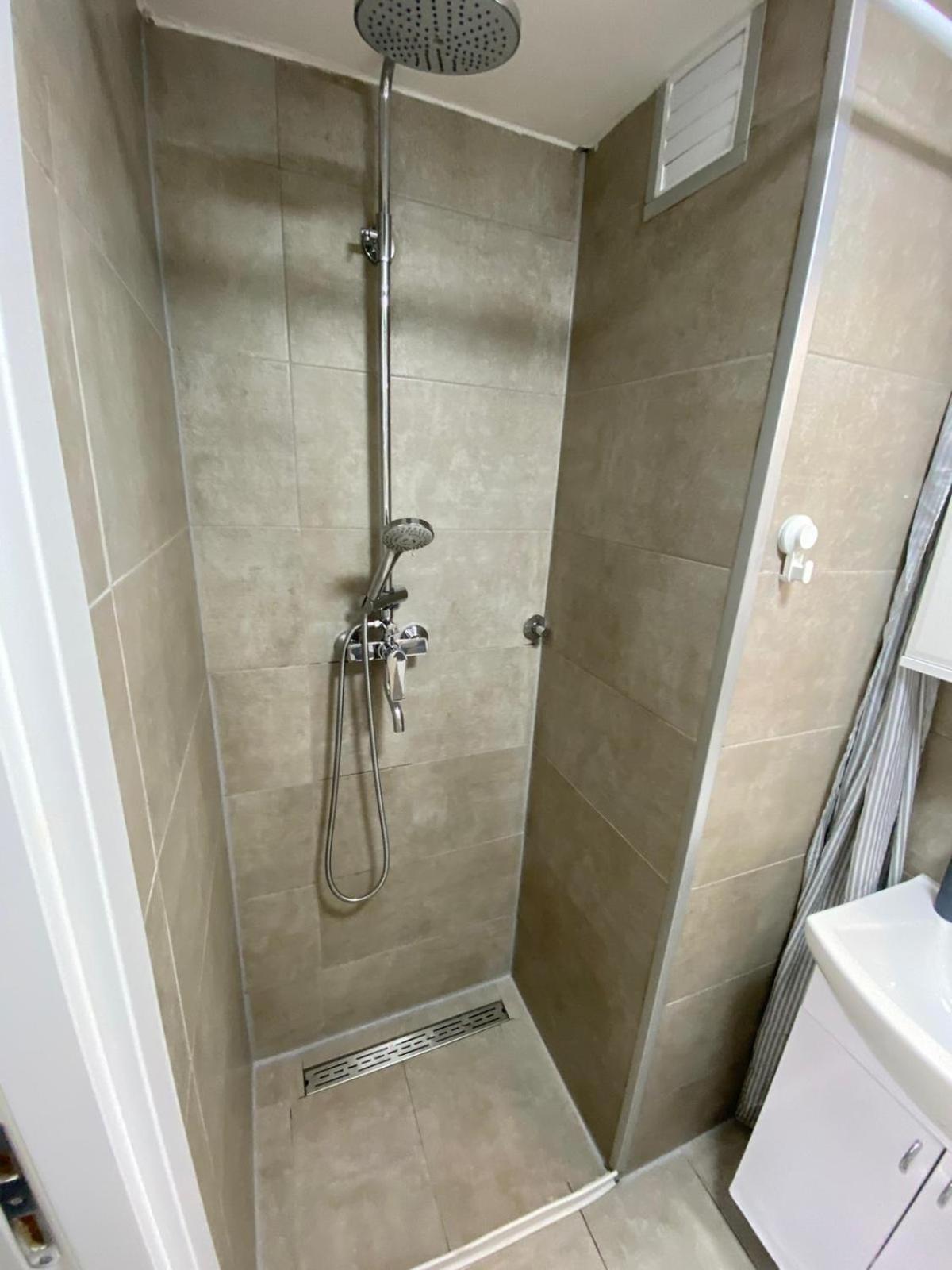 Urban Oasis Apartment Sajmiste المظهر الخارجي الصورة